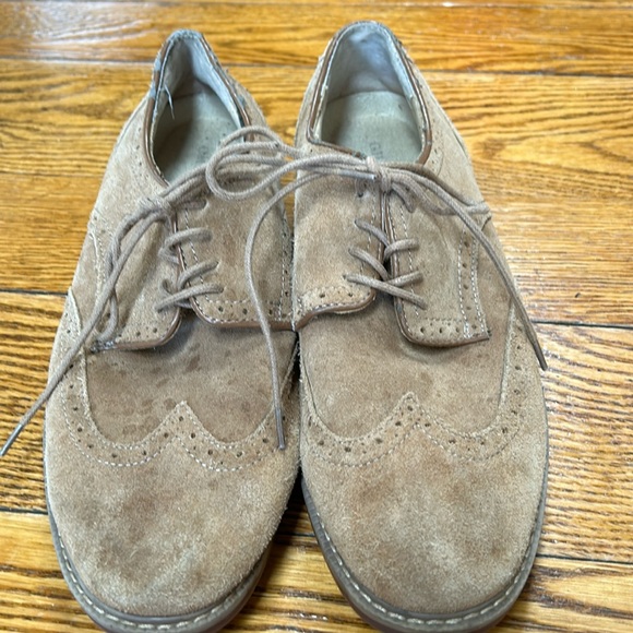 Vintage G.H. Bass Men’s Pembroke suede wingtips. Lace up tan, suede. Size 10 - Picture 1 of 11